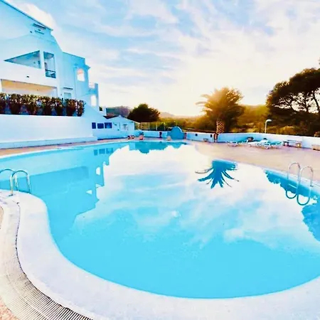Flat Surrounded By Nature With Pool And